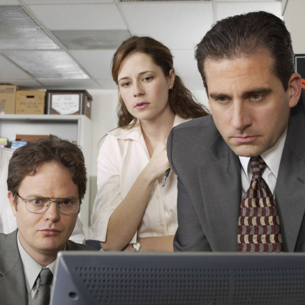 The Tempting Traps of Befriending Your Boss: Why Being the Favorite Isn’t Always a Good Thing