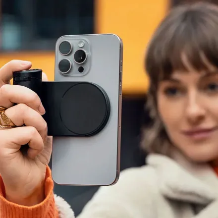 Leica Lux Grip: Convierte tu iPhone en una cámara legendaria