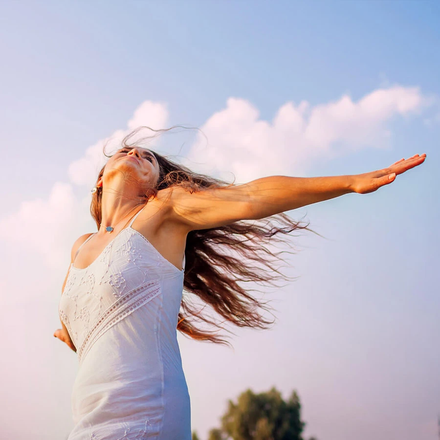 Independent Woman: She Doesn’t Need You, But She Wants You