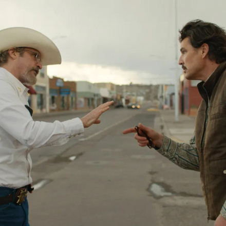 «Eddington»: perché il nuovo western con Joaquin Phoenix è un film che ogni uomo comprenderà oggi