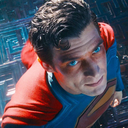Superman ritorna: come James Gunn rilancia la leggenda e introduce un nuovo mondo DC