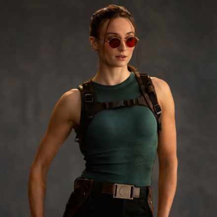 Софі Тернер вперше в образі Лари Крофт: старт зйомок серіалу «Tomb Raider» на Prime Video