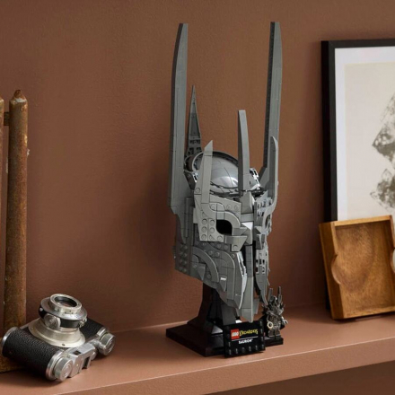 Forgé dans le plastique : LEGO apporte le casque de Sauron directement dans votre salon