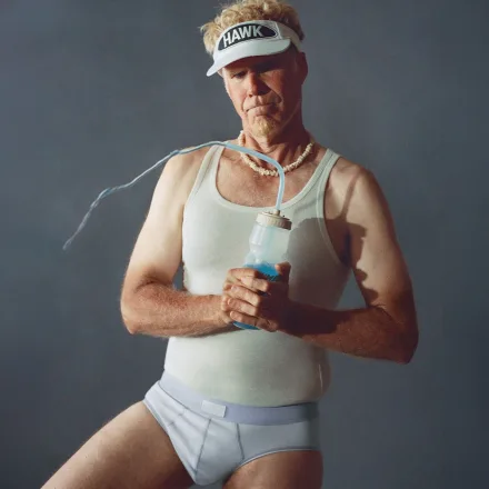 SKIMS pokreće legendu: Will Ferrell kao “Lonnie The Hawk” vraća stil koji ne traži dopuštenje