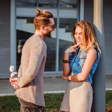 What to Give a Girl on a First Date: Gifts That Actually Make a Great Impression (Without Making Her Feel Awkward)
