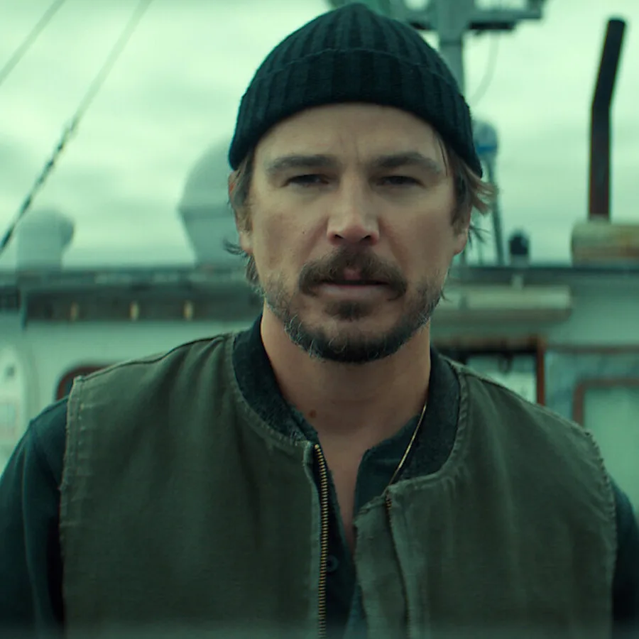 Josh Hartnett part à la chasse d'un monstre marin : Netflix prépare la série la plus terrifiante de l'automne
