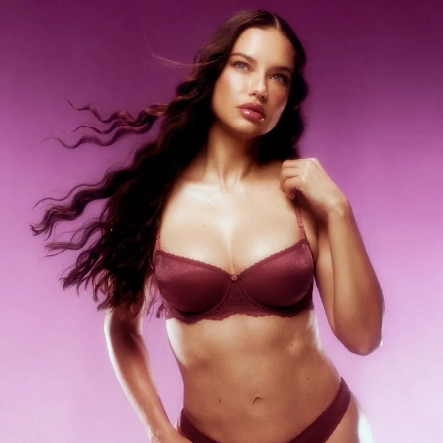 Adriana Lima Is Back: Victoria's Secret Brings the Supermodel Era Back - and Does It in Spectacular Style