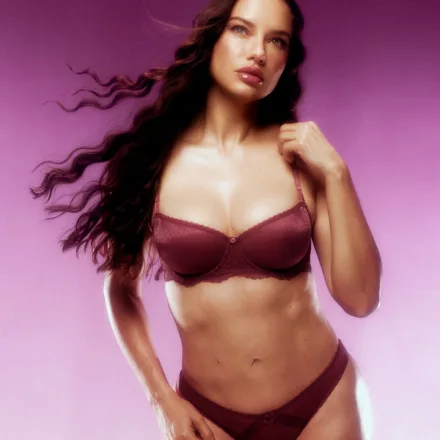 Adriana Lima Is Back: Victoria's Secret Brings the Supermodel Era Back - and Does It in Spectacular Style