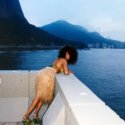 Hailey Bieber with less clothing, but plenty of Brazilian spirit: the hottest photoshoot of the season for ICE Magazine