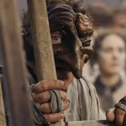 Vincent Cassel wird zu Quasimodo: Netflix zeigt die düsterste Version der Legende von Notre-Dame