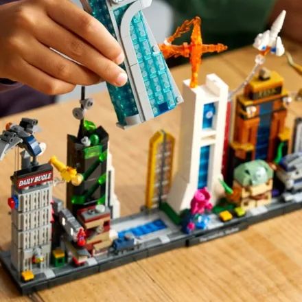 Un univers entier sur une seule plateforme : LEGO réunit 14 lieux emblématiques de Marvel et ajoute Galactus